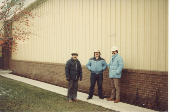 FG AHC Engineers & Tom Yoder at  Peru IL plant SEPT1982
